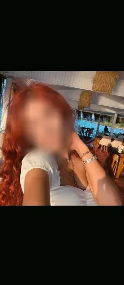 Anne, 19