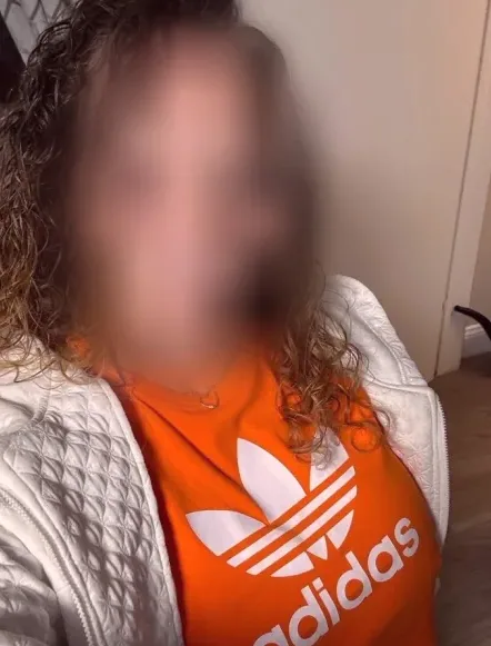 Ella, 39