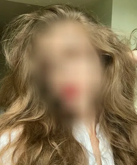 Ellie, 20