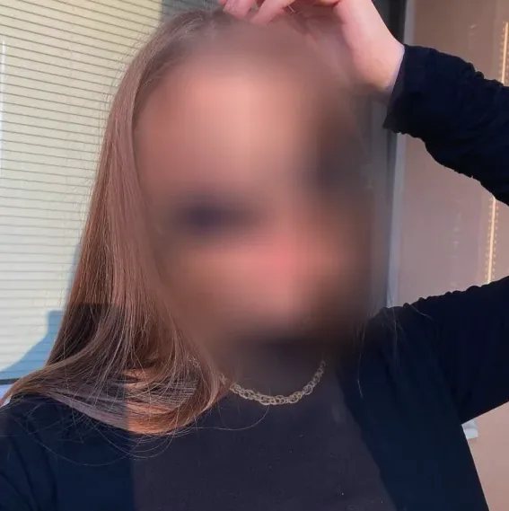 Emilie, 31