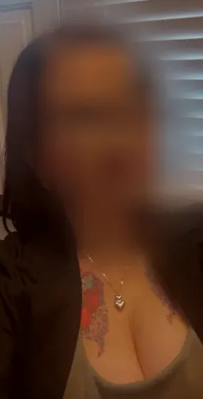 Helena, 39