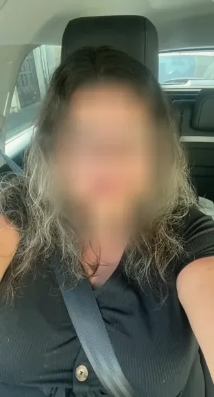 Ivana, 33
