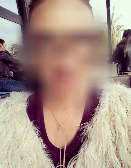 Julie, 35