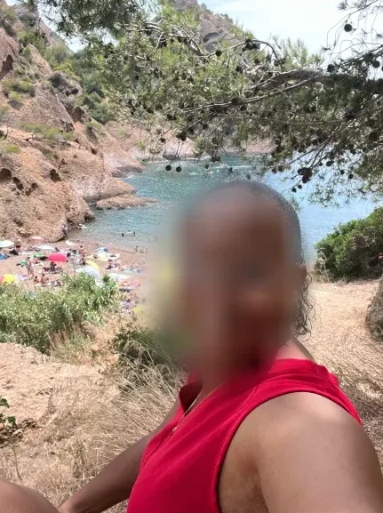 Karoline, 33