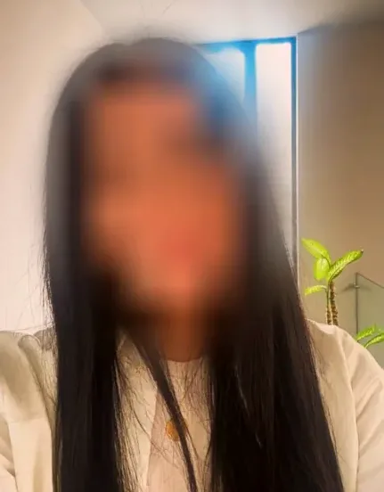 Maria, 37