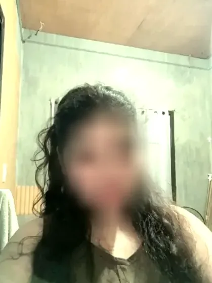 Nadia, 20