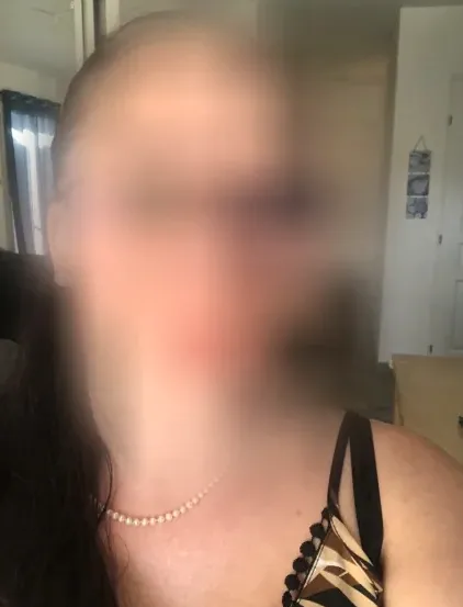 Nora, 39