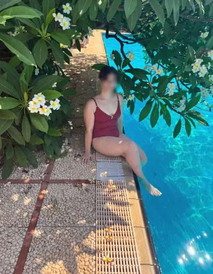 Nora, 33