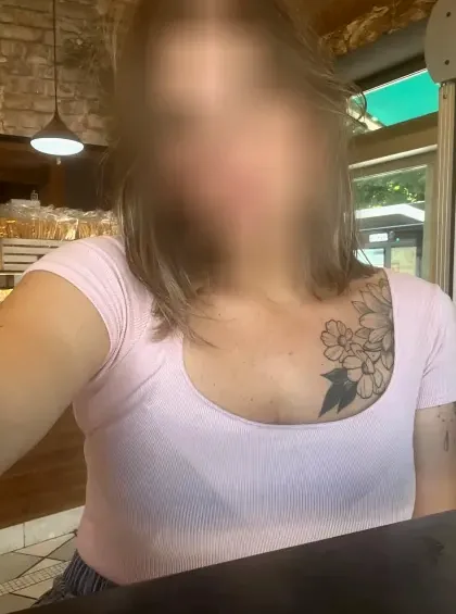 Tina, 40