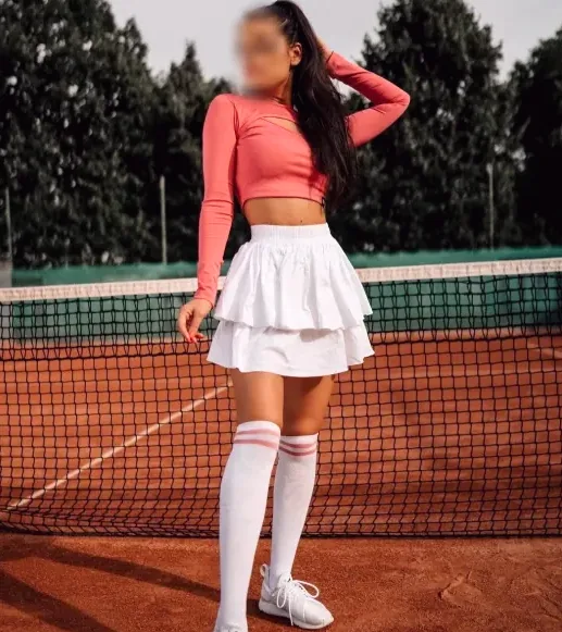 Zeynep, 35